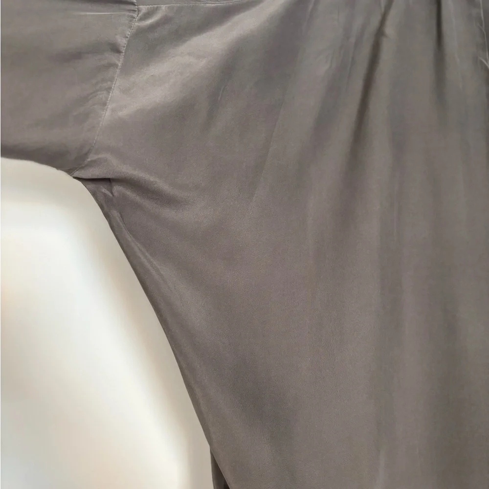 Vince Silk Taupe V-Neck Relaxed Blouse - Picture 4 of 9